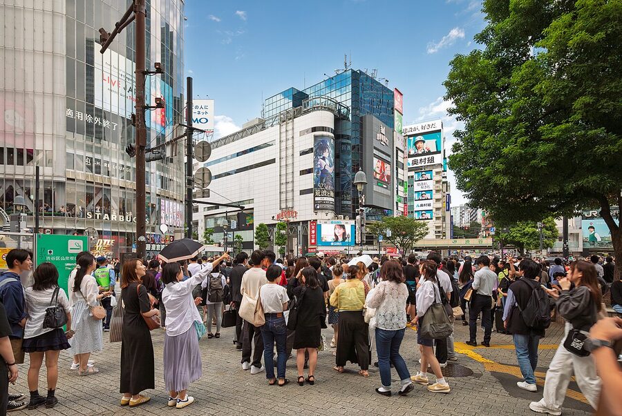Crowds at Shibuya Crossing in Tokyo in 2024
