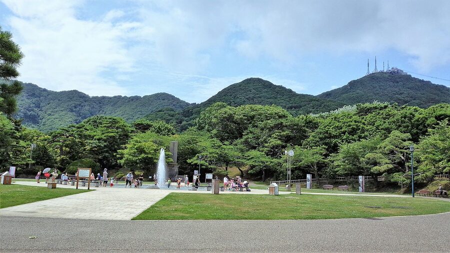 Hakodate Park with cherry trees and Kodomo no Kuni mini fairground