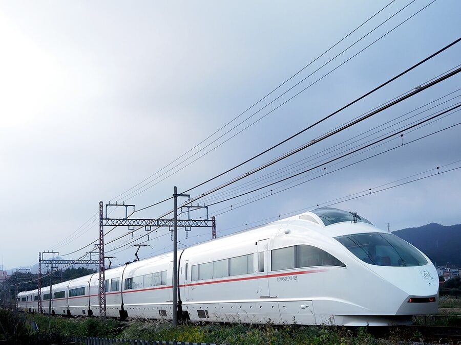 Odakyu Romance Car at Shinjuku platform