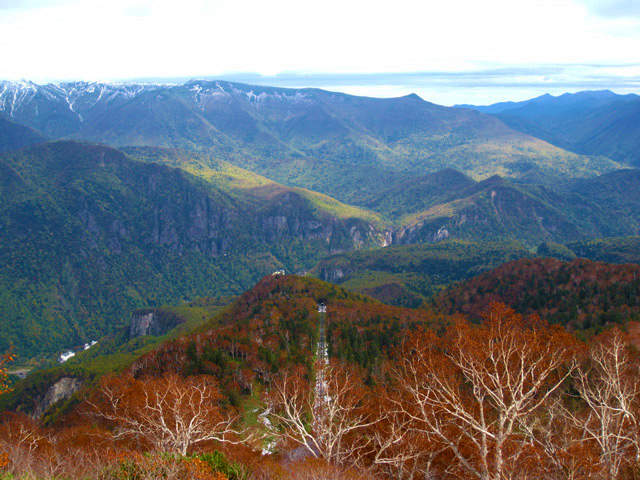 Autumn colour at Sounkyo Gorge in the Daisetsuzan range.