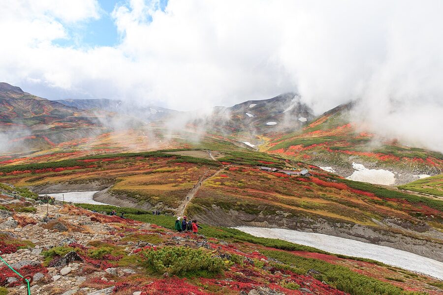 daisetsuzan kurodake koyo for autumn travel guide
