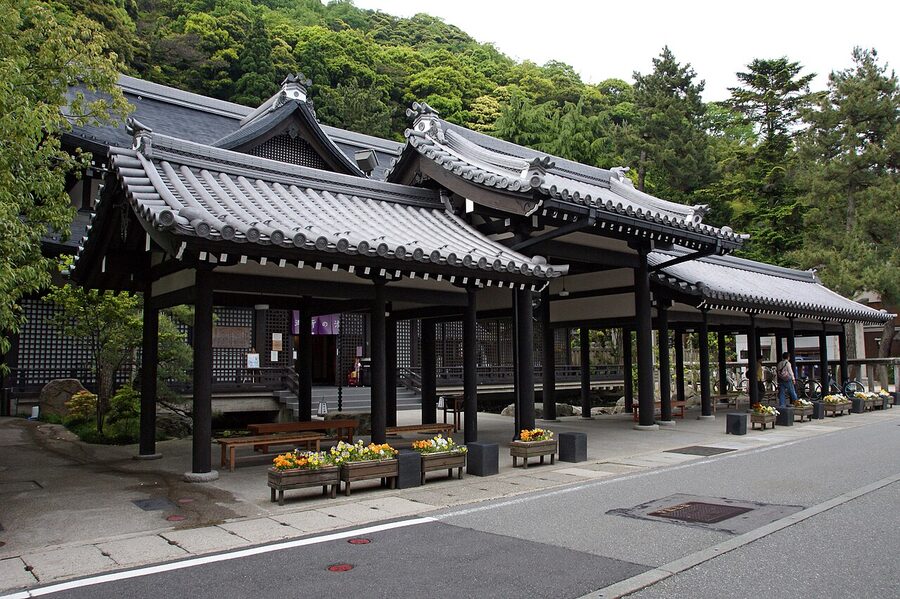 Kinosaki Onsen public bathhouse exterior with traditional architecture