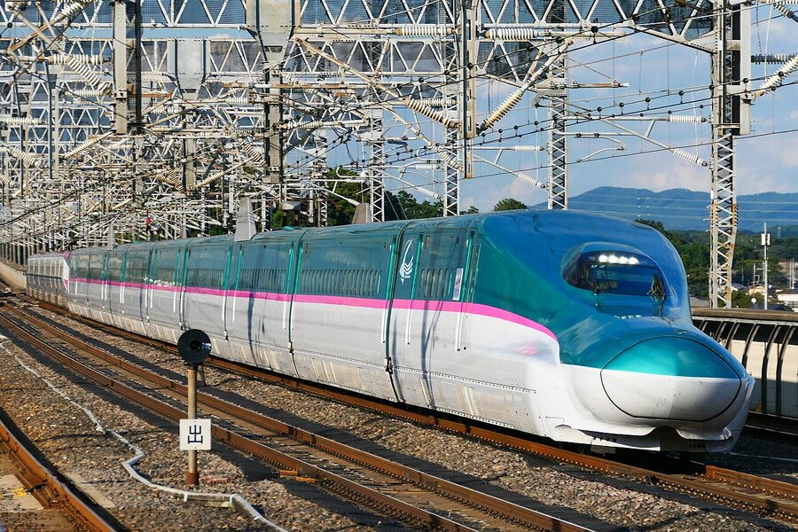 E5 series Hayabusa shinkansen at the platform