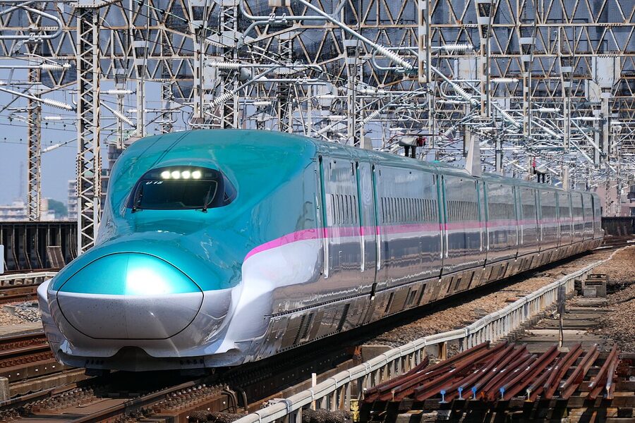 JR East E5 series Hayabusa Shinkansen at Omiya Station