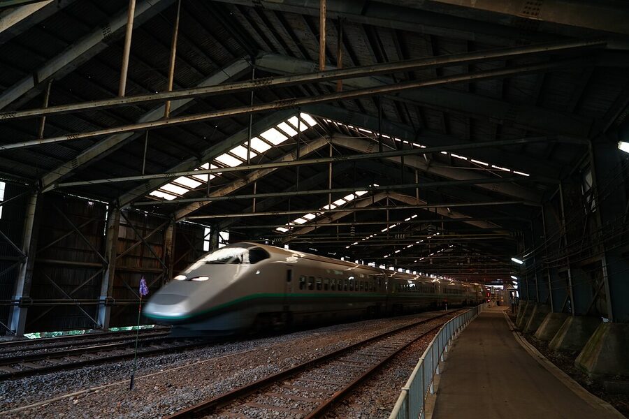 Yamagata Shinkansen Tsubasa at Osawa Station
