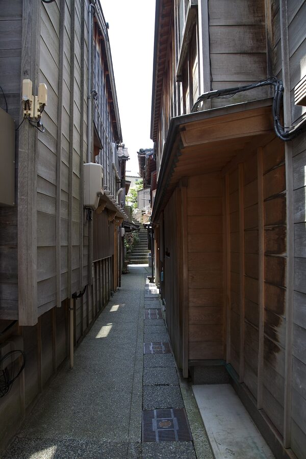 Kazue-machi quiet evening lane