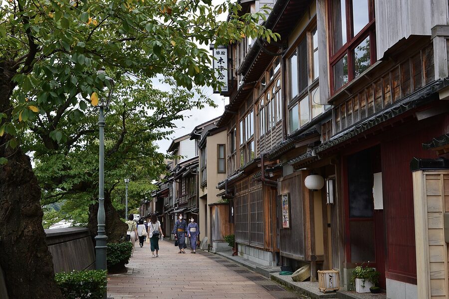 Kazue-machi tea house lane along the Asano River