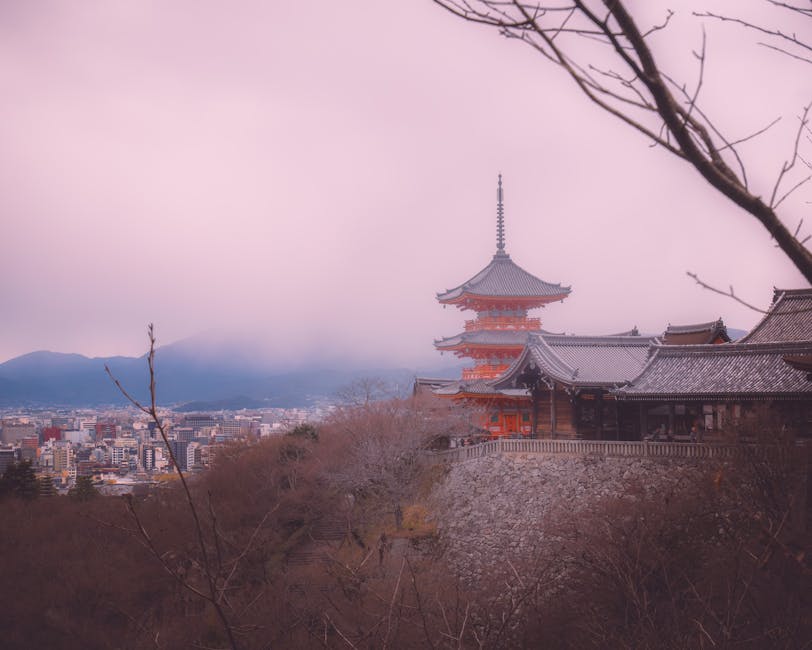 Kiyomizu-dera temple in Kyoto on a misty morning