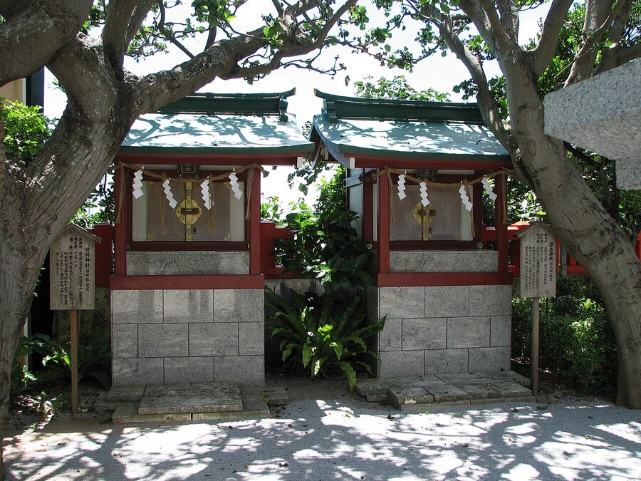 Naminoue Shrine on the cliff above the beach