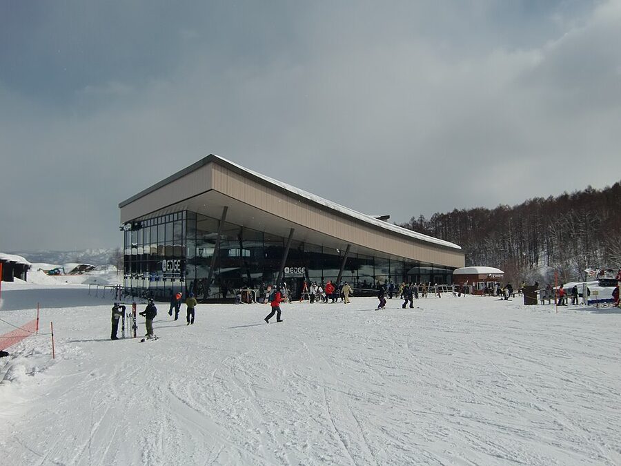 HANAZONO EDGE restaurant exterior