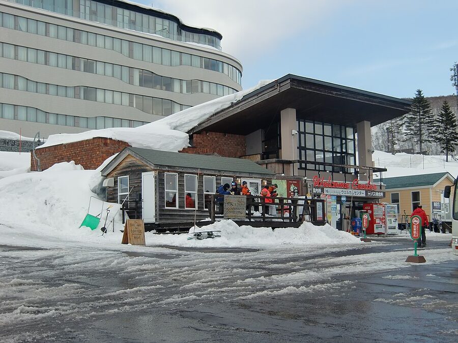 Grand HIRAFU welcome center building entrance