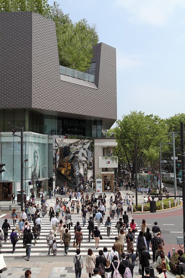 Tokyu Plaza Omotesando facade with mirror entrance