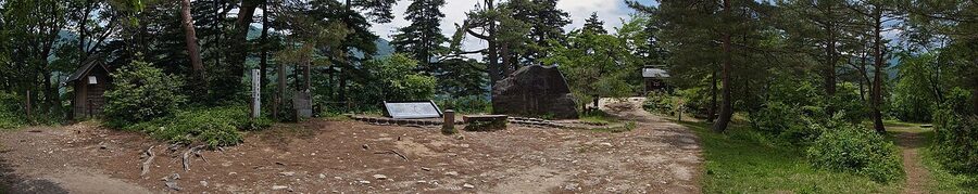 Walking path up to the Shiroyama observation deck with view over Ogimachi village