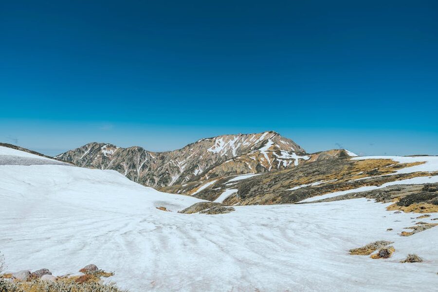 Tateyama snow-covered peaks viewed from the Murodo plateau