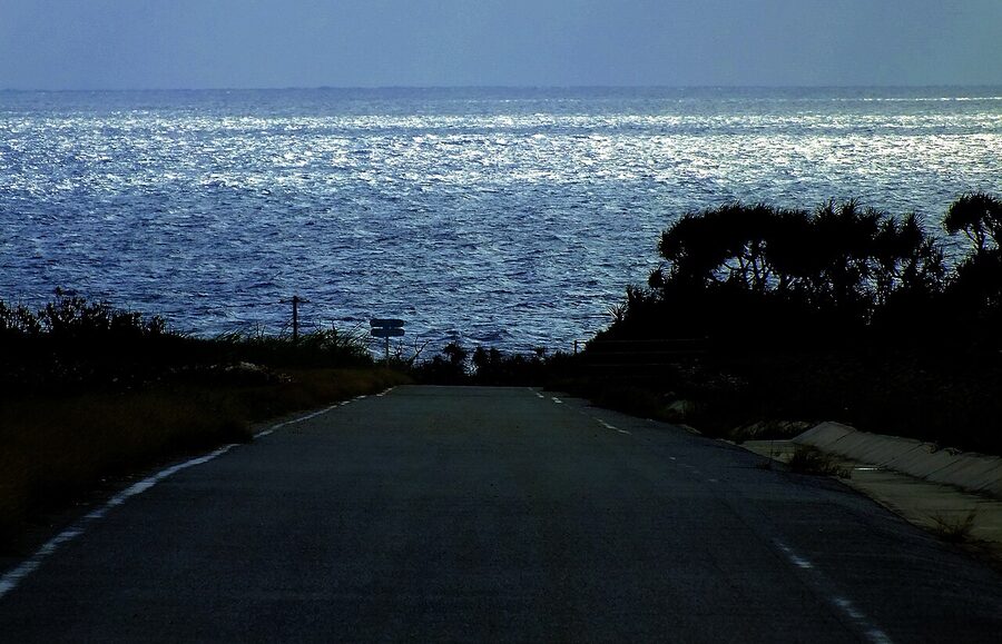 Hateruma coast road